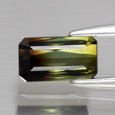 0.63CT Двухцветный зеленый турмалин 6.5*3.7мм октагон